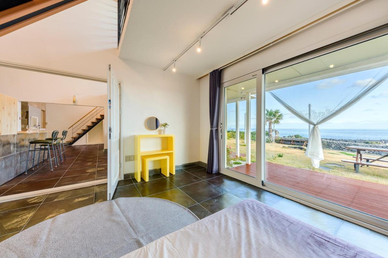 Jeju Turning Point Pension Seogwipo Exterior photo